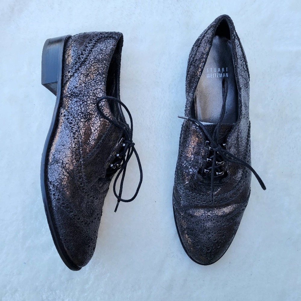 Stuart Weitzman Pewter Crackled Leather Lace Up Oxfords
